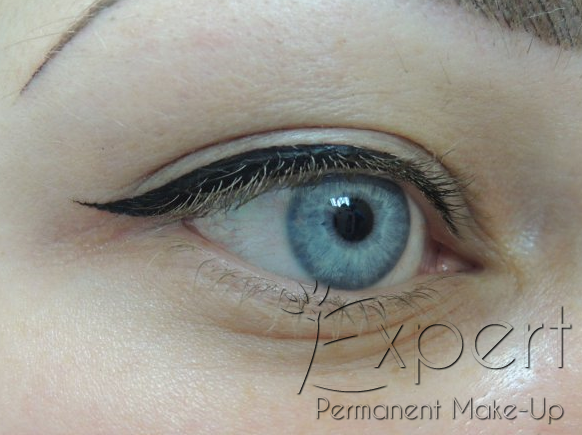 Permanent Make Up Lidstrich In Berlin Bei Expert